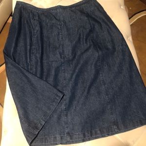 Alfred Dunner long denim skirt (item#23)